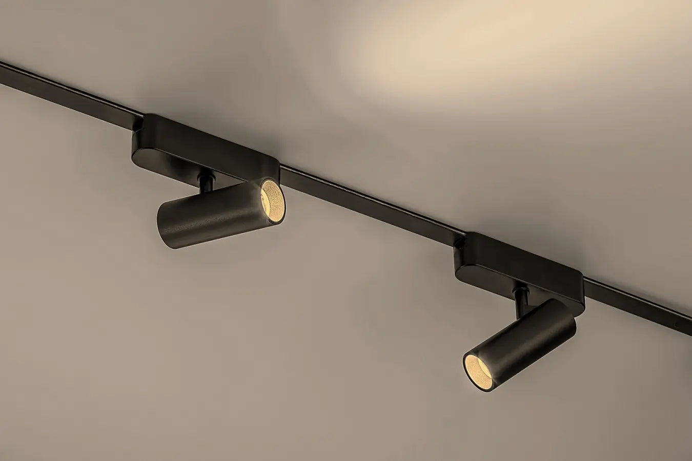 SInska rasveta sa topovima